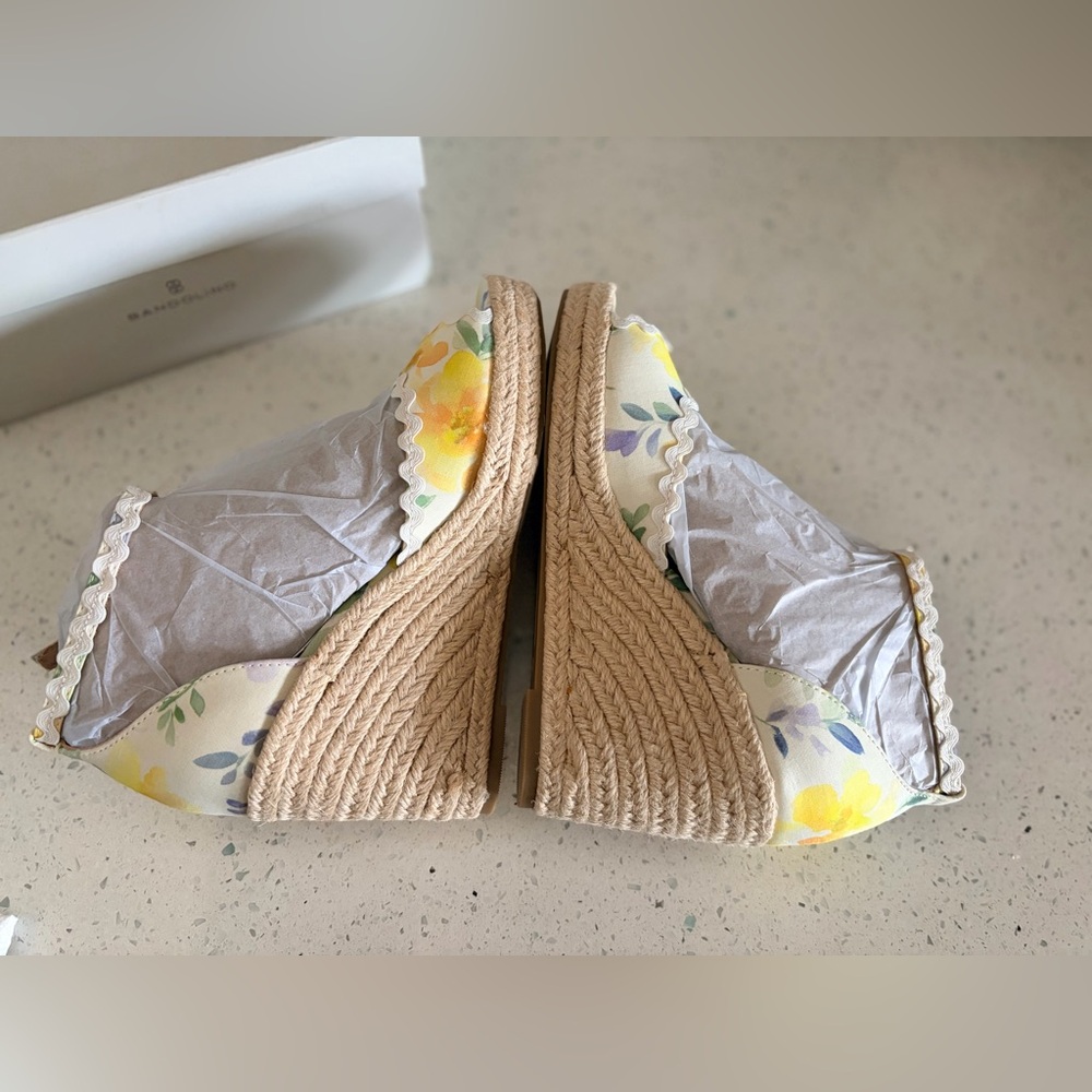 Bandolino Floral Espadrille Wedge Sandals - Picture 5 of 7